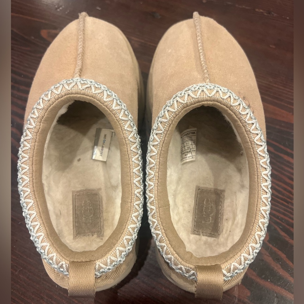 UGG Taz Girls Kids Tan With Teal Suede Slippers Size 13 EUC - Picture 2 of 7